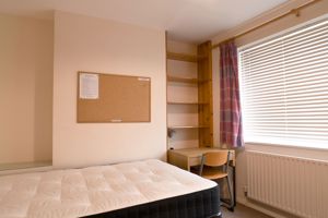 Bedroom- click for photo gallery